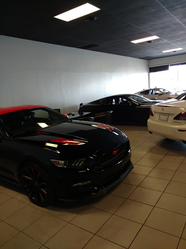 Used Car Dealer «Discovery Auto Center», reviews and photos, 10536 N Florida Ave, Tampa, FL 33612, USA