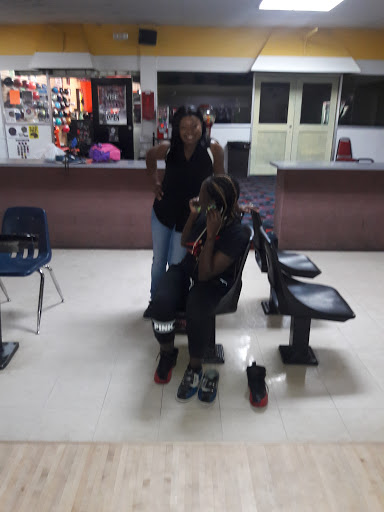 Bowling Alley «Bellair Lanes», reviews and photos, 2575 N Atlantic Ave, Daytona Beach, FL 32118, USA