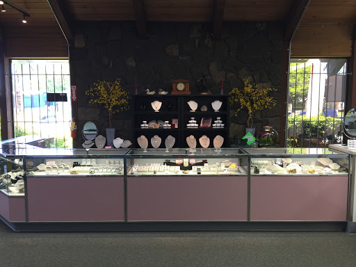 Pawn Shop «SILVER LINING JEWELRY AND LOAN GRESHAM», reviews and photos, 300 SE 181st Ave, Portland, OR 97233, USA