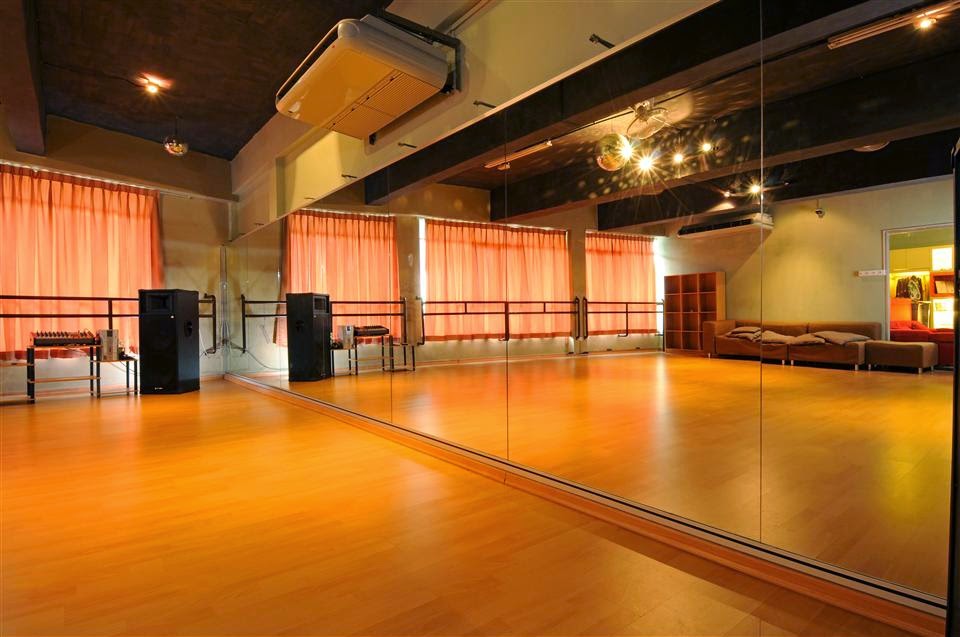 Twister Dance Academy ( Dance Studio,Desa Terbrau, Malaysia)