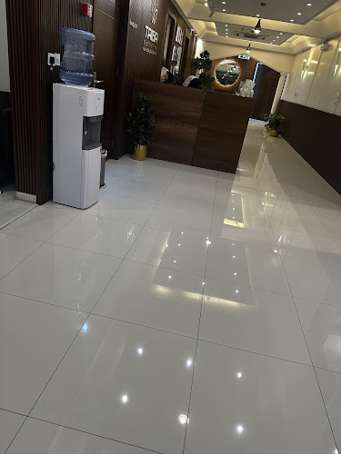 Opinii despre مجمع عيادات طيبة لطب الأسنان -الملك فهد- TAIBA DENTAL CLINICS în الرياض - طبيب أسنان
