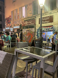 Atmosphère du Restaurant Les Portes De Damas à Marseille - n°3