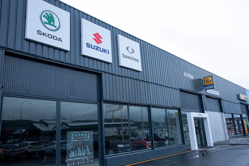 GRUPO VILLAR (TALLER OPEL, ŠKODA, SSANGYONG, SUZUKI) en Plasencia, Cáceres‎