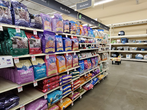 Pet Supply Store «PetSmart», reviews and photos, 36395 Euclid Ave, Willoughby, OH 44094, USA