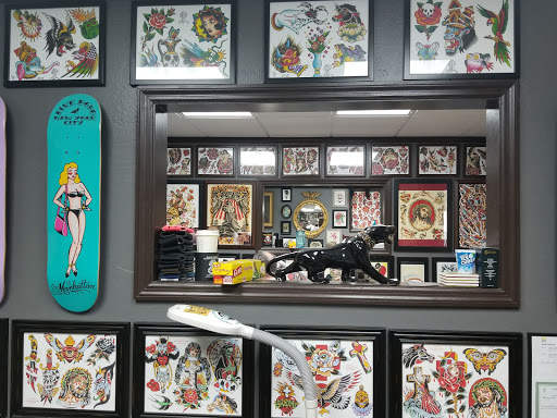 Tattoo Shop «Forever Tattoo Parlour», reviews and photos, 1505 SE 47th Terrace, Cape Coral, FL 33904, USA