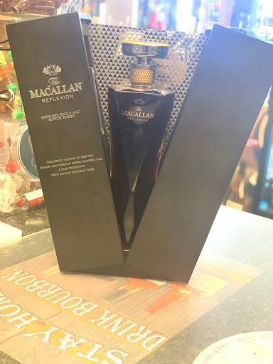 Liquor Store «Big Ten Okemos Party Store», reviews and photos, 2950 Jolly Rd, Okemos, MI 48864, USA