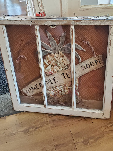 Restaurant «The Pineapple Tea Room & Coffee Shoppe», reviews and photos, 604 Colwyn St, Cumberland Gap, TN 37724, USA