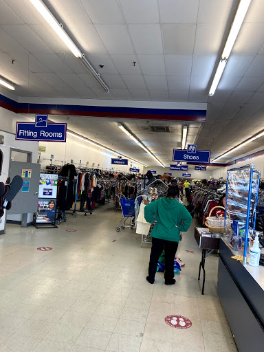 Thrift Store «Goodwill Industries of Greater Cleveland & East Central Ohio», reviews and photos, 12650A Rockside Rd, Cleveland, OH 44125, USA
