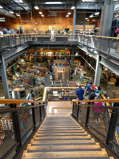 Camping Store «REI», reviews and photos, 22 Chapel View Blvd, Cranston, RI 02920, USA