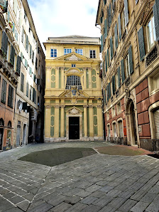 Santissimo nome di Maria e Angeli Custodi Piazza delle Scuole Pie, 3, 16123 Genova GE, Italia