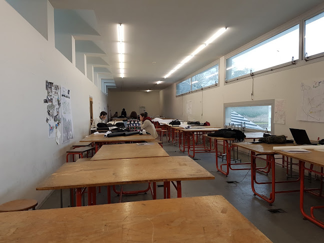 Comentários e avaliações sobre o Faculdade de Arquitectura da Universidade do Porto