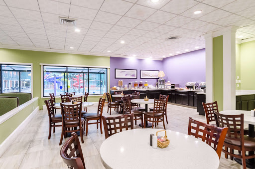 Hotel «Clarion Hotel & Aqua Lagoon Waterpark», reviews and photos, 1080 Riverdale St, West Springfield, MA 01089, USA