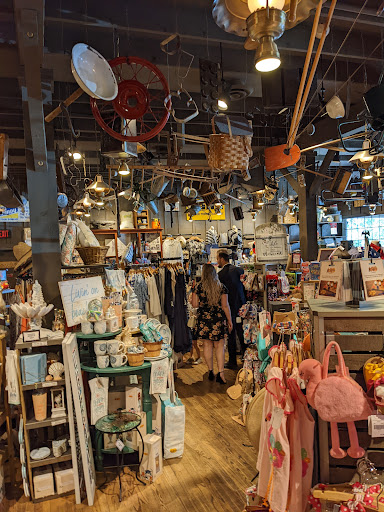 American Restaurant «Cracker Barrel Old Country Store», reviews and photos, 5100 Tiedeman Rd, Brooklyn, OH 44144, USA