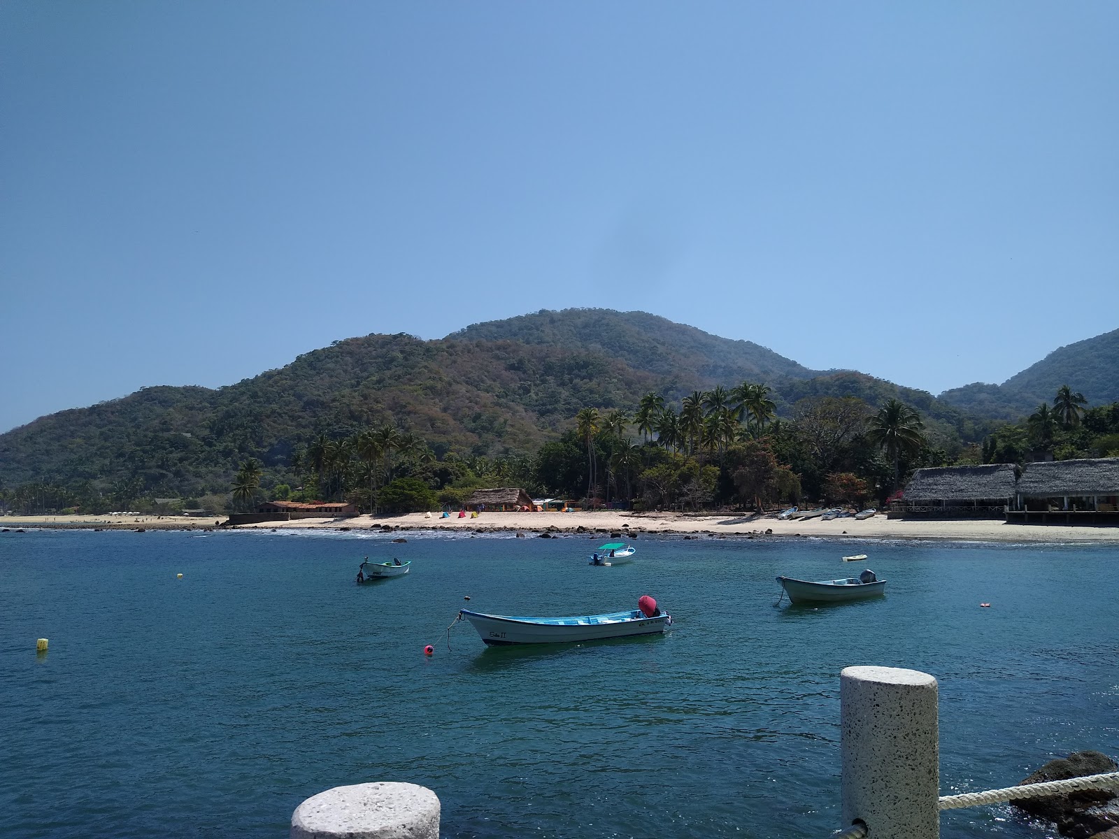 Quimixto beach I的照片 - 受到放松专家欢迎的热门地点