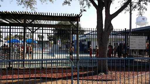 Public Swimming Pool «Edinburg Municipal Waterpark», reviews and photos, 125 E Palm Dr, Edinburg, TX 78539, USA