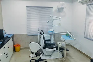 LN Dental Clinic – Nanakaramguda | Braces | Invisalign | Root Canal Treatment | Dental Implants image
