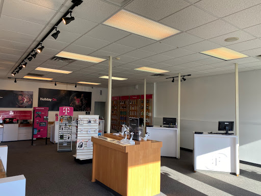 Cell Phone Store «Sprint Store», reviews and photos, 815 Farmington Ave, Bristol, CT 06010, USA