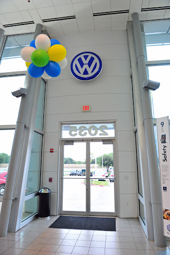 Volkswagen Dealer «Metro Volkswagen», reviews and photos, 2035 W Airport Fwy, Irving, TX 75062, USA