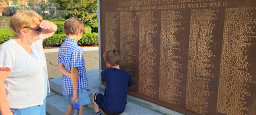 Grocery Store «Stop & Shop», reviews and photos, 105 Alewife Brook Pkwy, Somerville, MA 02144, USA