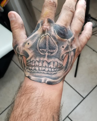 Tattoo Shop «A Sudden Urge Tattoos», reviews and photos, 9360 Mentor Ave B, Mentor, OH 44060, USA