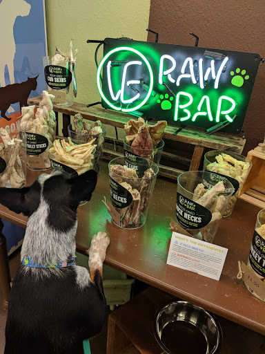 Pet Supply Store «3 Dogs and a Chick», reviews and photos, 130 Miracle Strip Pkwy SE, Fort Walton Beach, FL 32548, USA