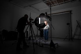 Corporate Headshot Photographer Studio Brussels - Lillo Mendola