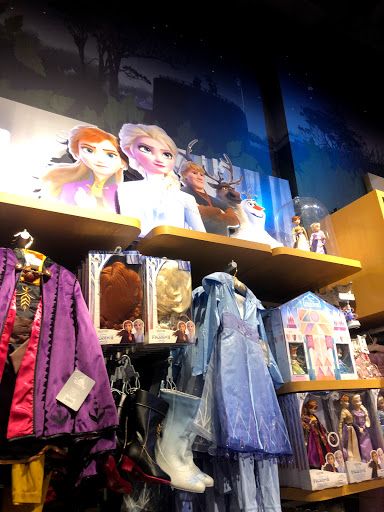 Toy Store «Disney Store», reviews and photos, 12401 Wayzata Blvd, Minnetonka, MN 55305, USA