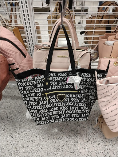 Shopping Mall «Hastings Village», reviews and photos, E Foothill Blvd, Pasadena, CA 91107, USA