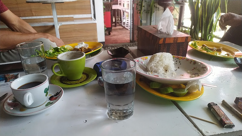 Restoran Makanan Pedesaan di Kabupaten Bandung: Nikmati Kelezatan di Lebih dari Satu Tempat