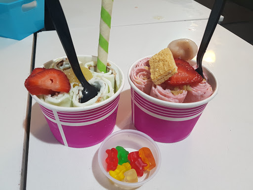 Frozen yogurt shop Norfolk