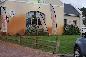 Hemel en Aarde Village image