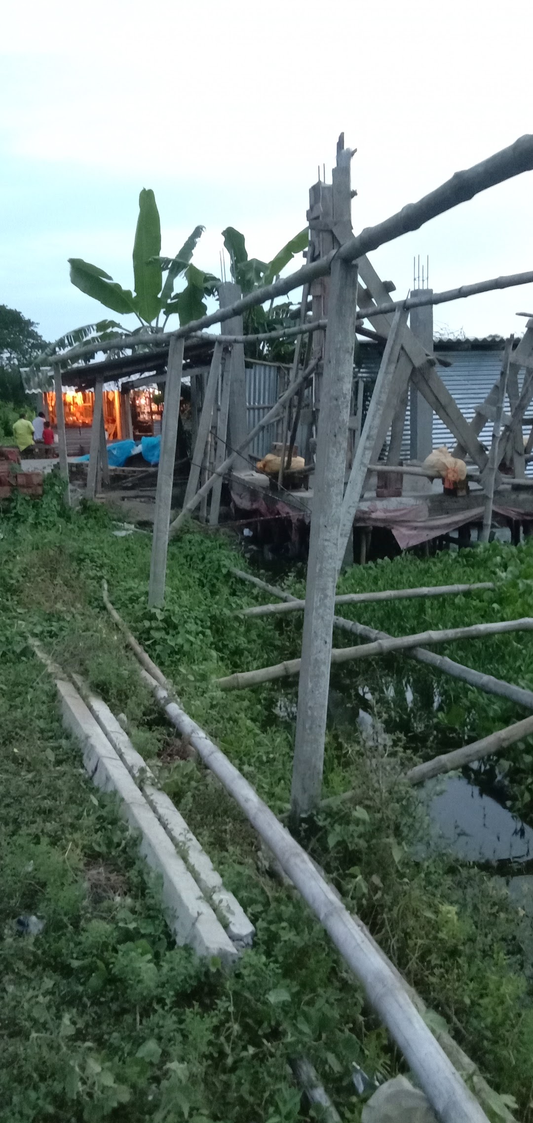 হাটপুকুরিয়া মস্তর মোড়