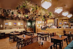 Le Soleil Café Restaurant & Bar