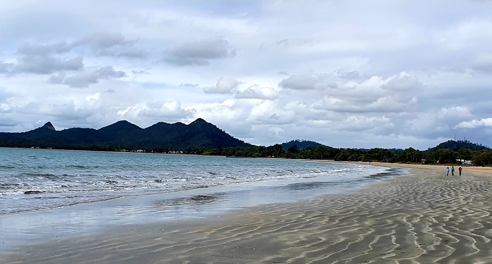 Photo de Seaforth Beach avec rivage droit, long