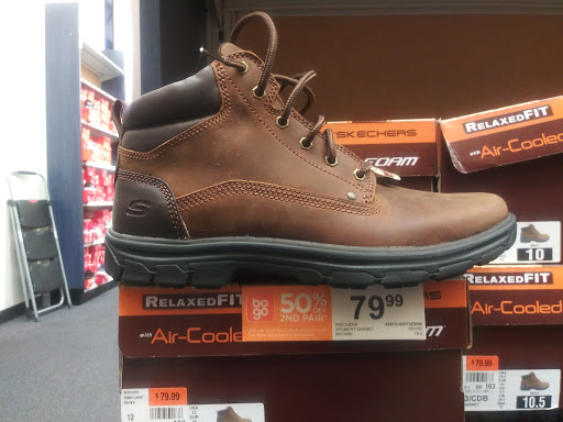 Shoe Store «Rack Room Shoes», reviews and photos, 9600 S Interstate Hwy 35 N100, Austin, TX 78748, USA