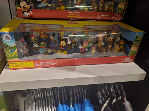 Toy Store «Disney Store», reviews and photos, 400 Premium Outlets Dr, Monroe, OH 45050, USA