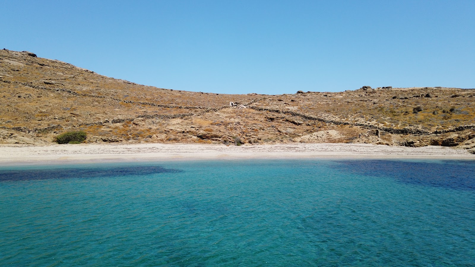 Foto von Frangias beach mit sehr sauber Sauberkeitsgrad