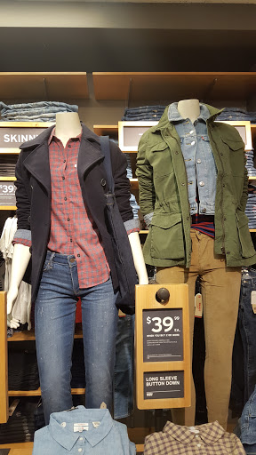 Levis Outlet Store image 3