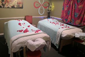 Paradise Bodyworks & Day Spa image