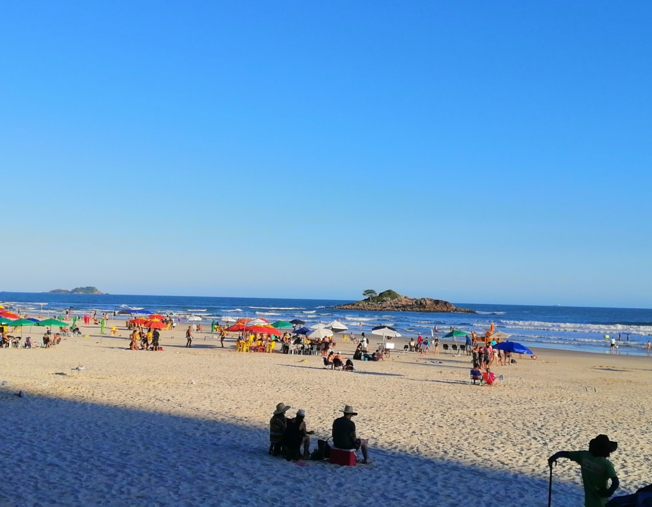 Foto di Spiaggia di Pitangueiras - luogo popolare tra gli intenditori del relax