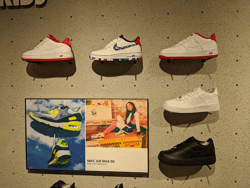 Nike - The Eaton Center