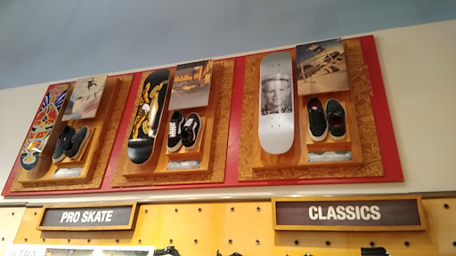 Shoe Store «Vans», reviews and photos, 9736 W Northern Ave, Peoria, AZ 85345, USA