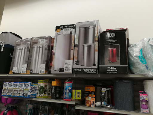 Clothing Store «Burlington Coat Factory», reviews and photos, 4849 Golf Rd, Skokie, IL 60077, USA