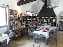 Atmosphère du Restaurant français Restaurant La Mangeoire à Auvers-Saint-Georges - n°17