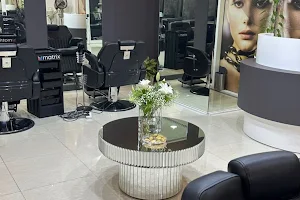 Lavender Beauty Salon image