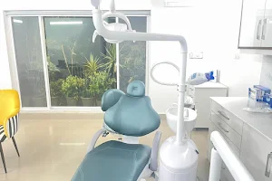 Lá Dental Aésthetique image