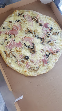 Plats et boissons du Pizzas à emporter PIZZA CHARLY à Bouc-Bel-Air - n°4
