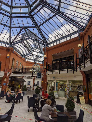 Fremlin Walk Shopping Centre - Shopping mall
