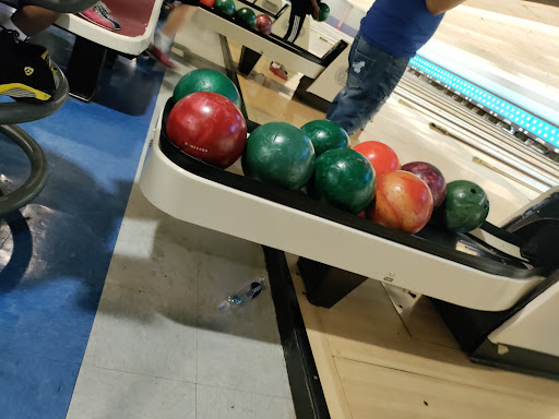 Bowling Alley «Cal Bowl», reviews and photos, 2500 E Carson St, Lakewood, CA 90712, USA