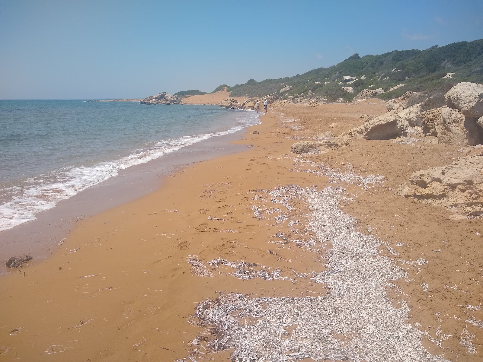 Foto de Marali Beach con arena beige superficie